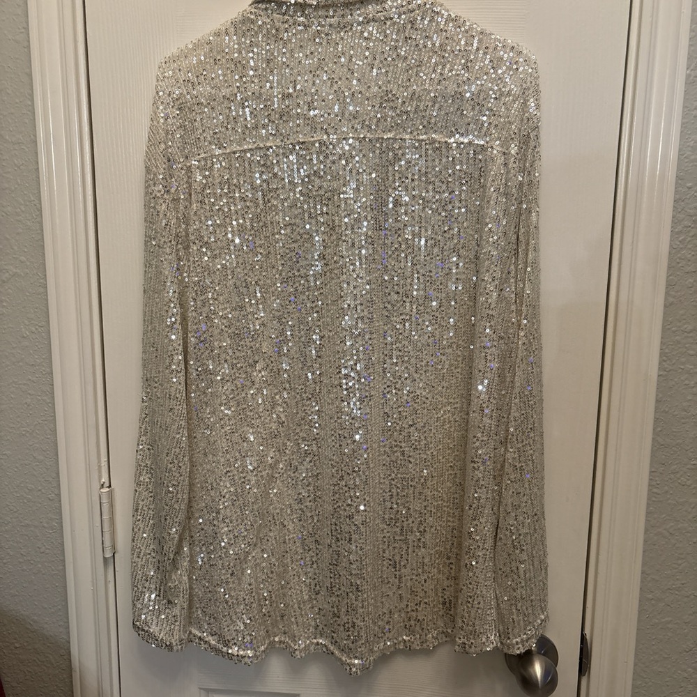 POL Sparkling Silver Sequin Blouse - Picture 4 of 6